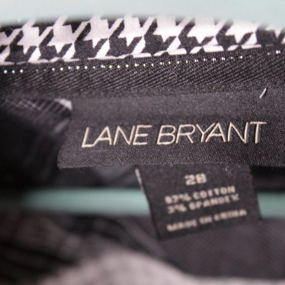 Lane Bryant Short Sleeve black and white houndstooth Button up Shirt - Picture 4 of 6